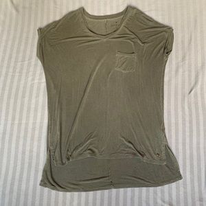 Over sized pocket t-shirt